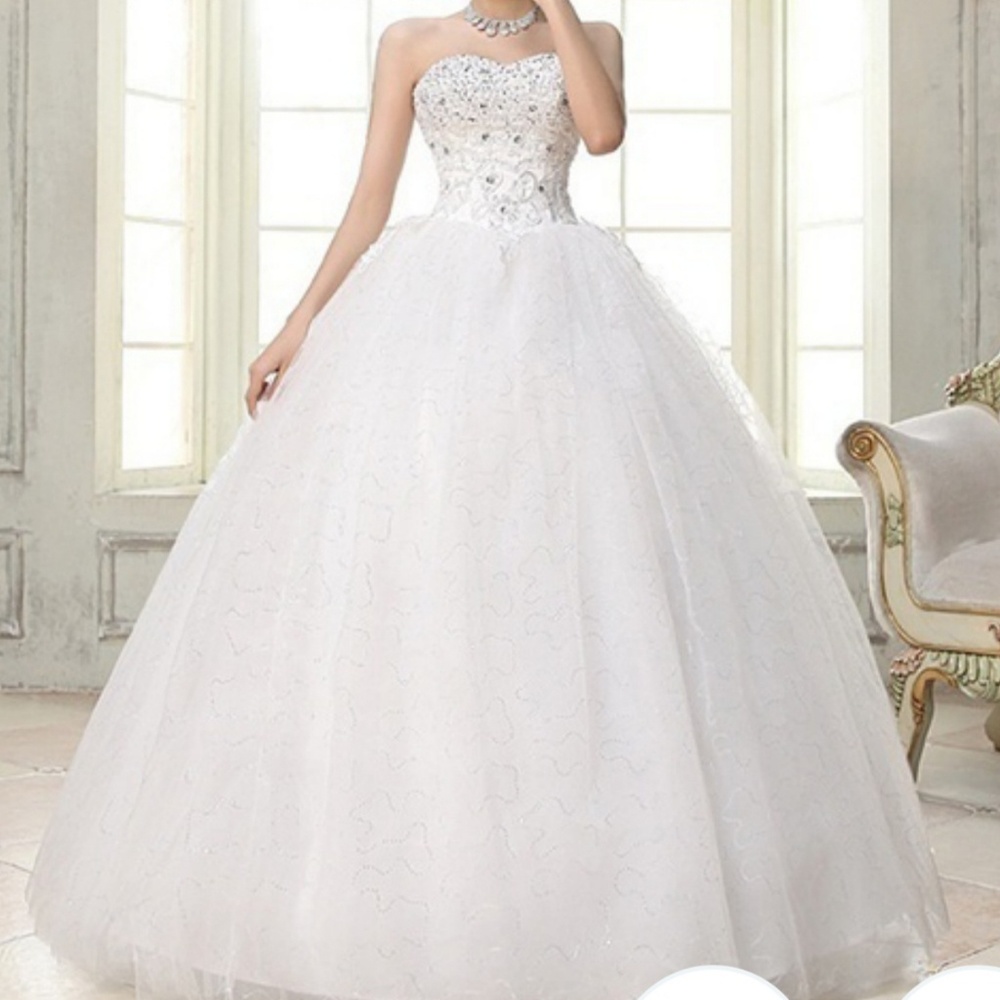 Wedding dress/Gown